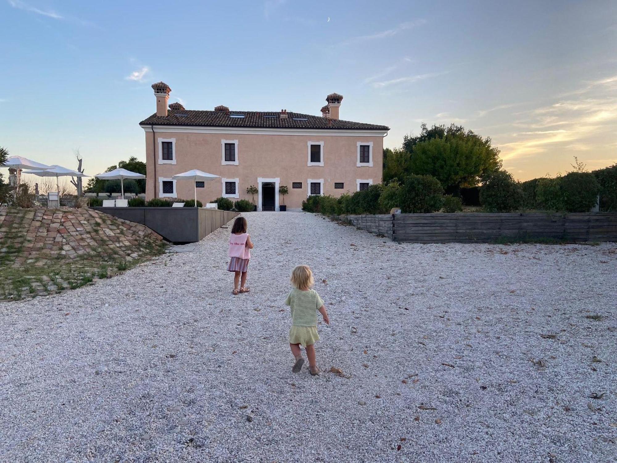 Loft In A Beautiful Villa With Swimming Pool Monsano Exterior foto